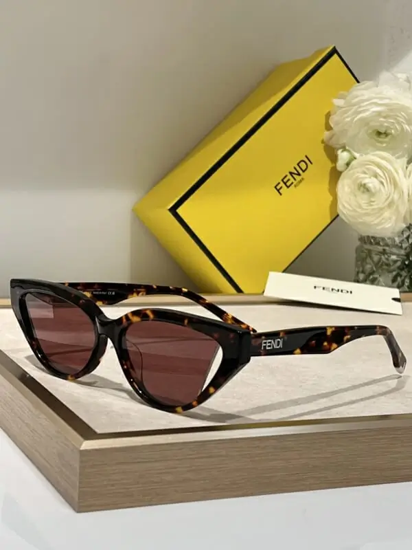 fendi aaa qualite lunettes de soleil s_1235256